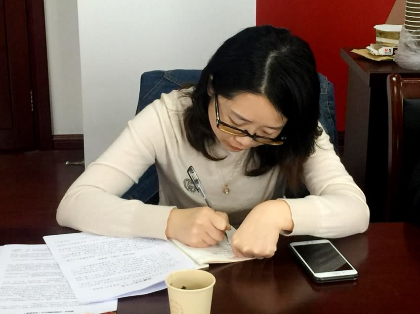 党员做好笔记.jpg